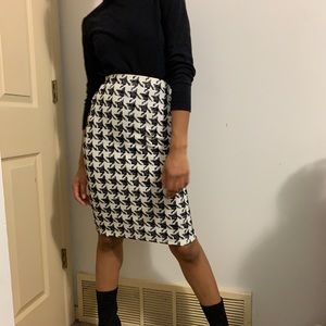 Princess Diana Inspired Houndstooth Mini Skirt